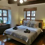 Flyns Bed & Breakfast 4*