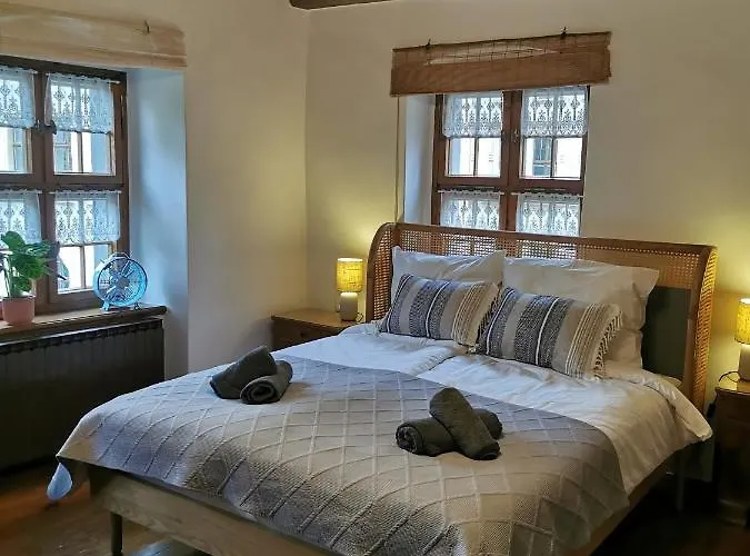 Flyns Bed & Breakfast 3*