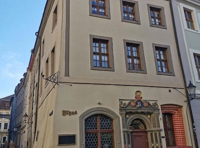 Flyns Bed & Breakfast 3*