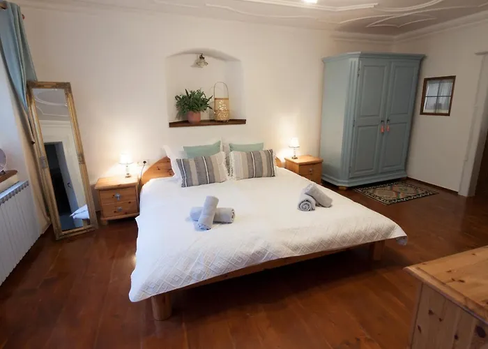 Flyns Bed & Breakfast 3*